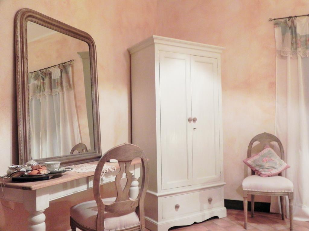 Agriturismo Sugheretello センプロニアーノ 部屋 写真