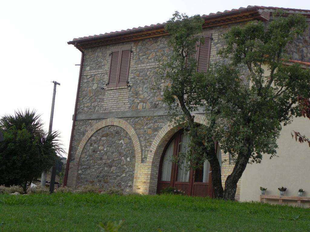 Agriturismo Sugheretello センプロニアーノ エクステリア 写真