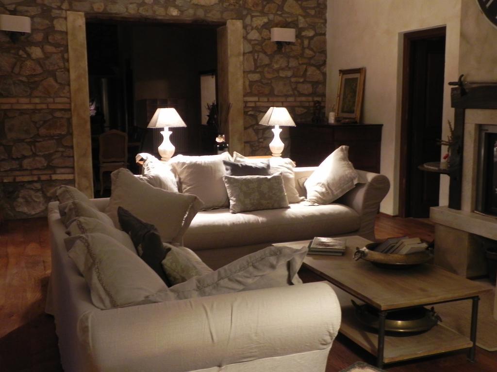 Agriturismo Sugheretello センプロニアーノ エクステリア 写真