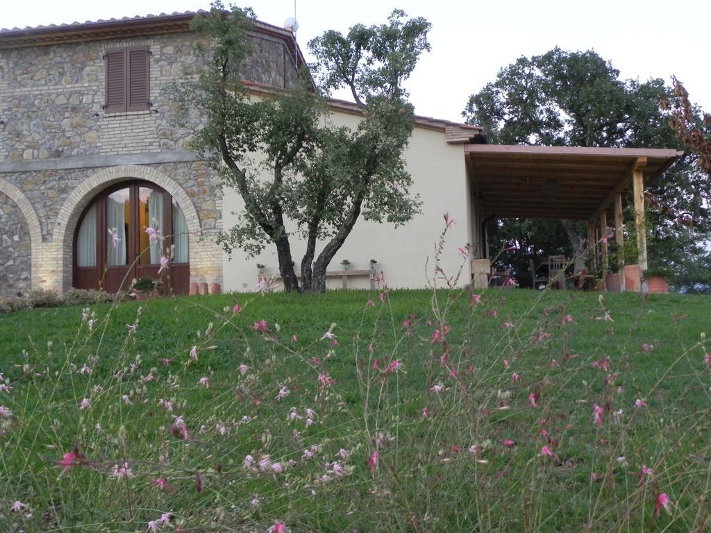 Agriturismo Sugheretello センプロニアーノ エクステリア 写真