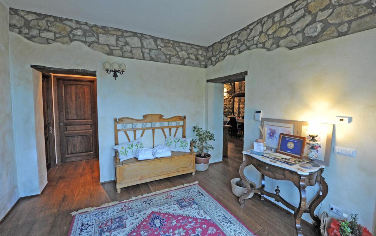 Agriturismo Sugheretello センプロニアーノ エクステリア 写真