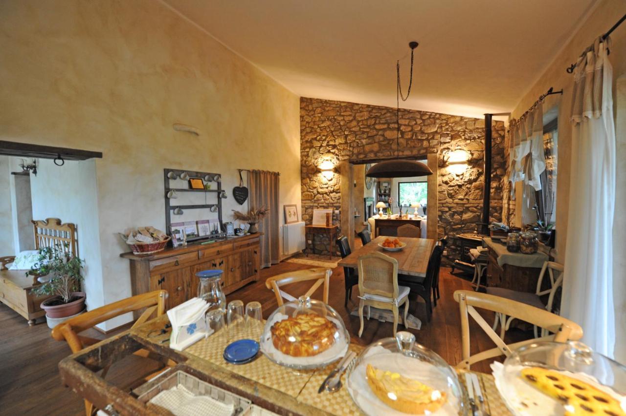 Agriturismo Sugheretello センプロニアーノ エクステリア 写真